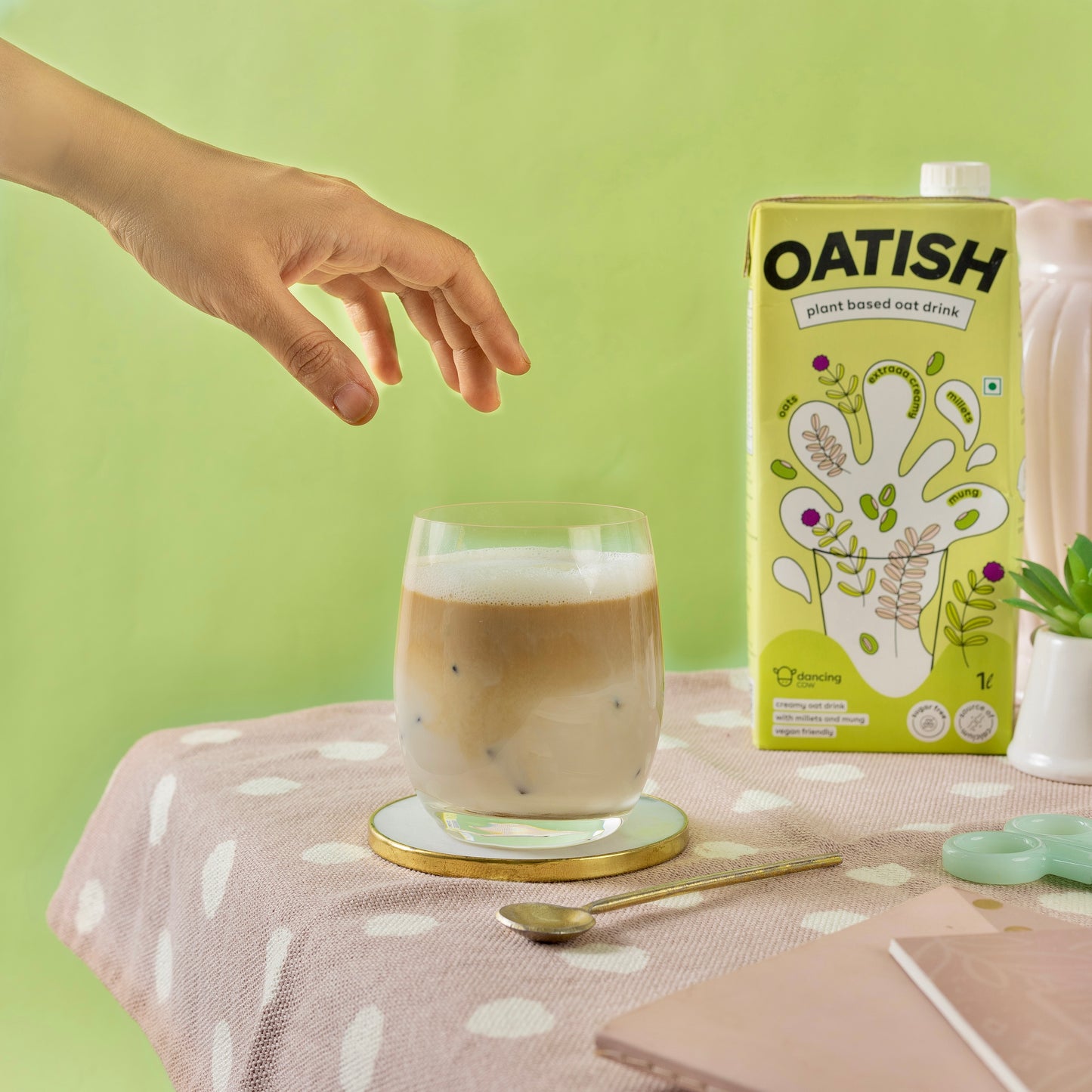 Dancing Cow Oatish Original Extra Creamy Oat Drink with Millets & Bean, 1lit