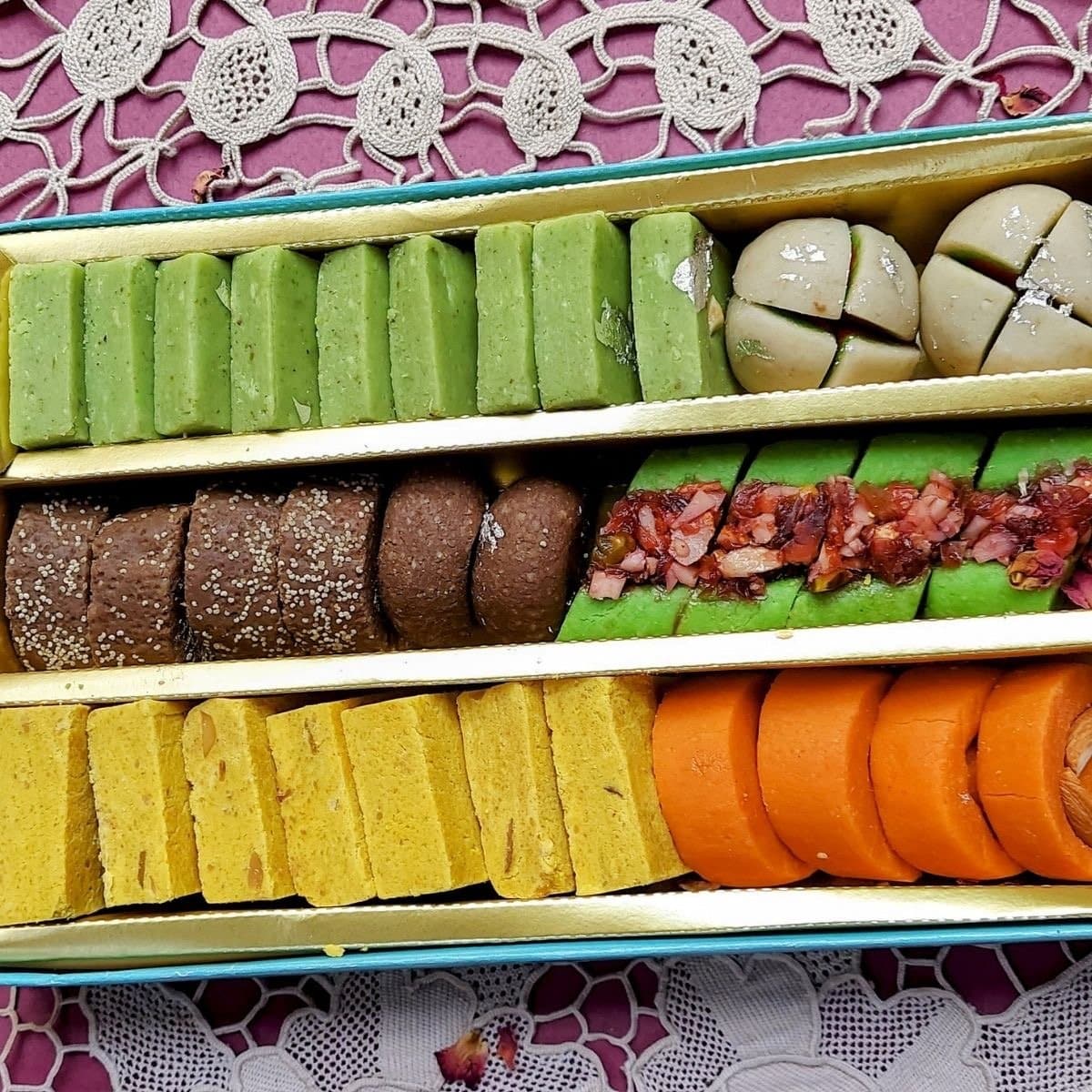 Meethi Kahani Celebration Box B - plant based Dukan