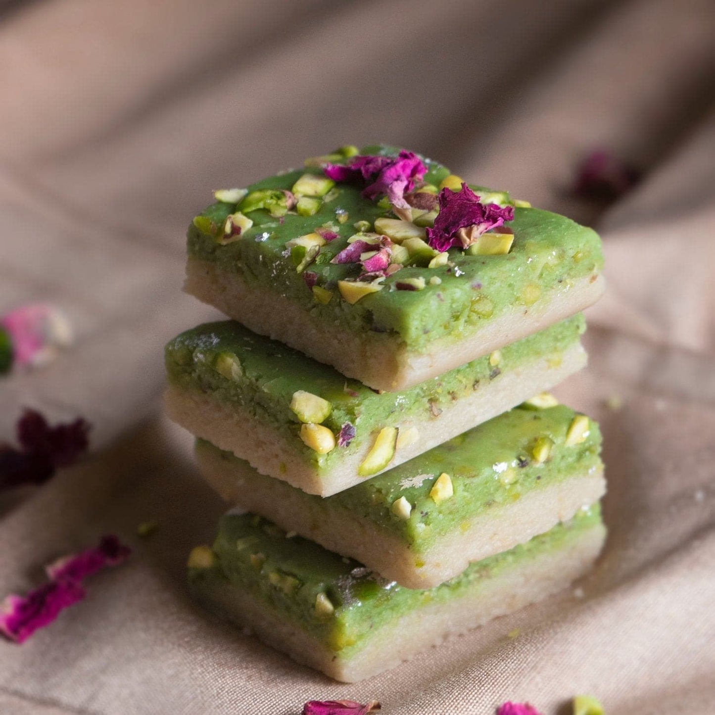 Meethi Kahani Pista Mawa Barfi - plant based Dukan