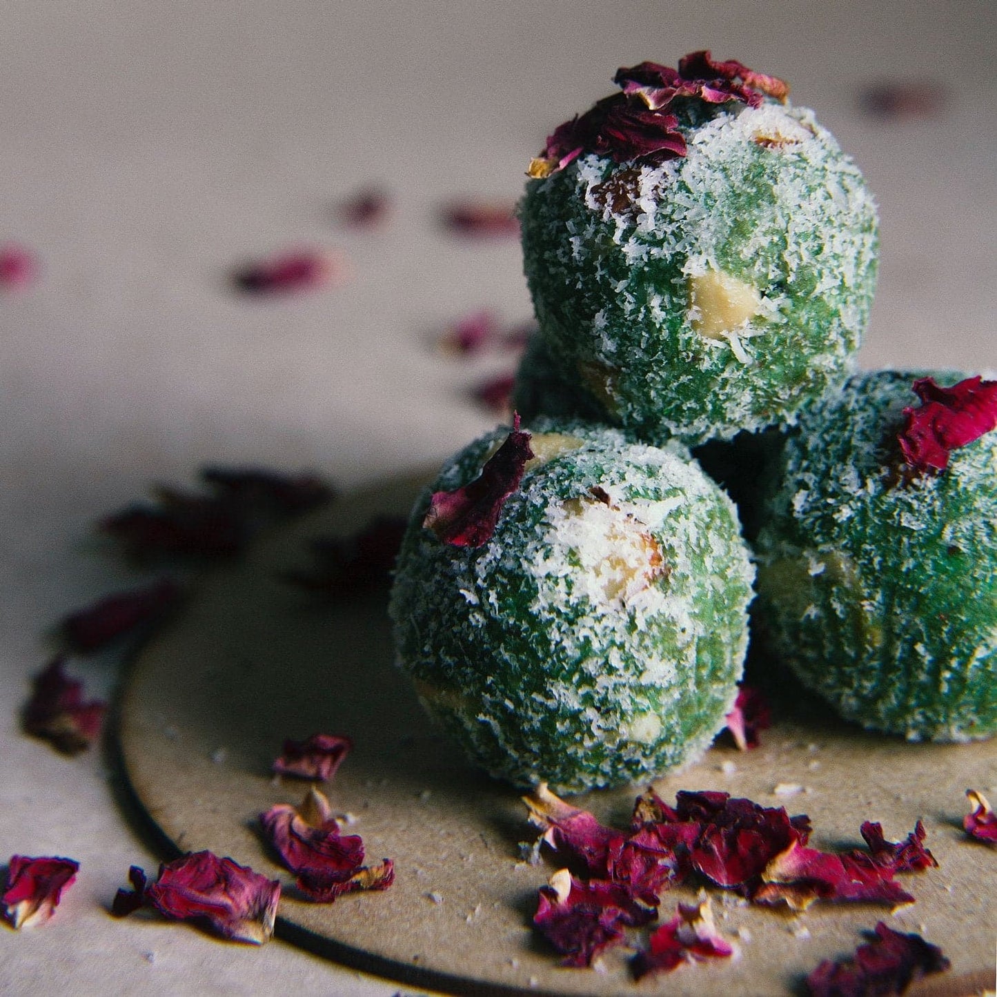 Meethi Kahani Coconut Paan Laddoo - plant based Dukan