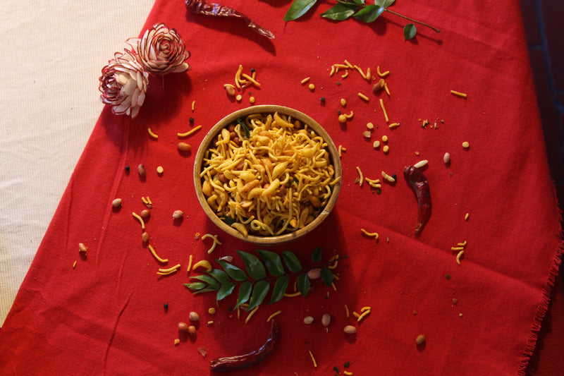 Vijay Sweets Garlic Mixture - 1/2 KG