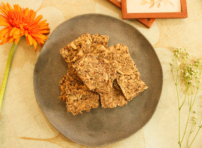 The Cinnamon Kitchen Nut and Seed Cracker 150g